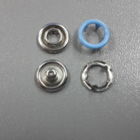 Кнопка рубашечная 9,5мм Открытая в Курске