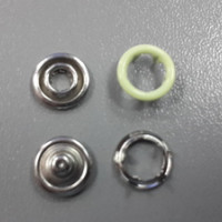 Кнопка рубашечная 9,5мм Открытая в Курске