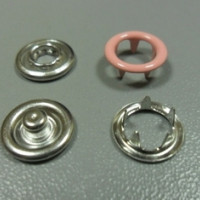 Кнопка рубашечная 10,5 мм открытая в Курске