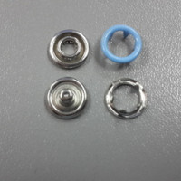 Кнопка рубашечная 10,5 мм открытая в Курске